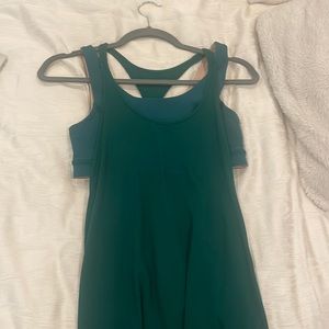 Dark green lululemon top